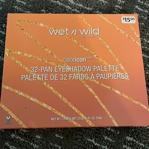 Wet and wild eye shadow palettes